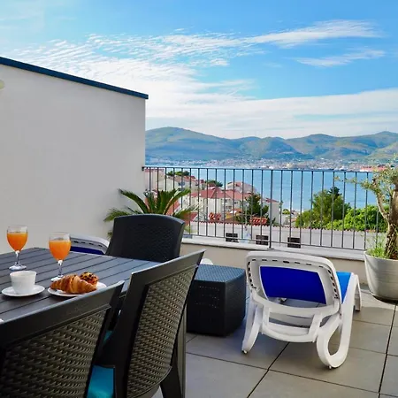 Gena * Trogir